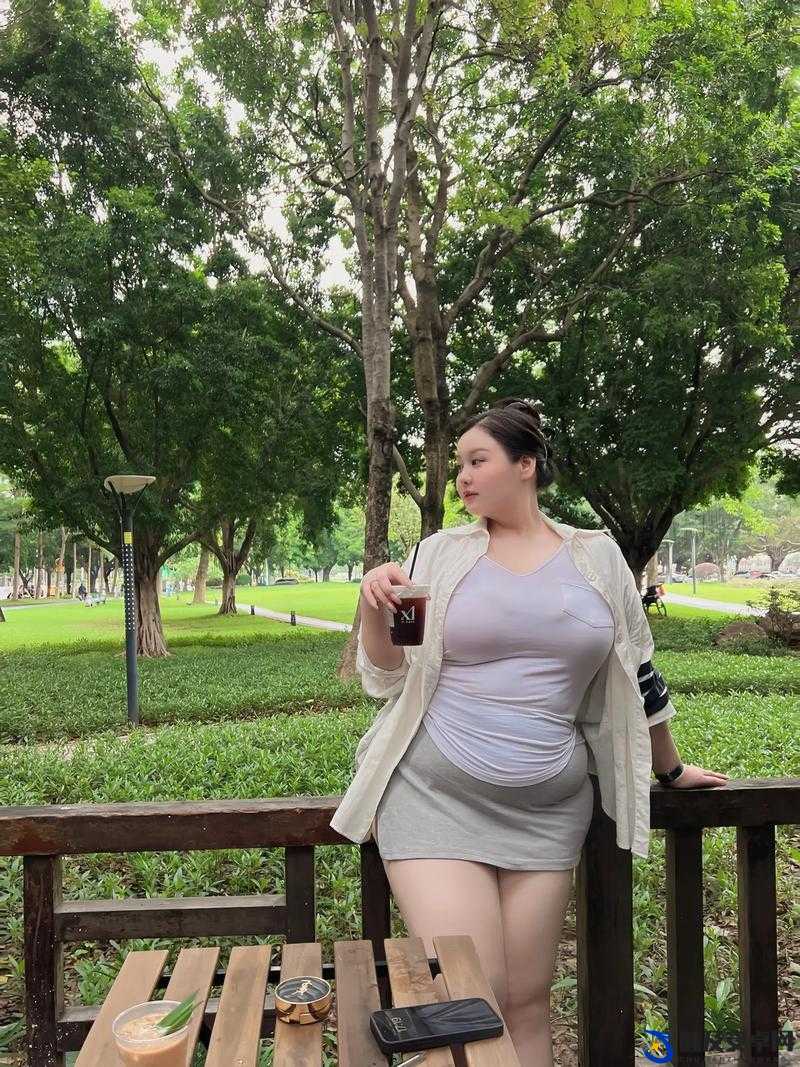 凹凸女 BBwBBwBBwBBw ：展现独特魅力的时尚先锋