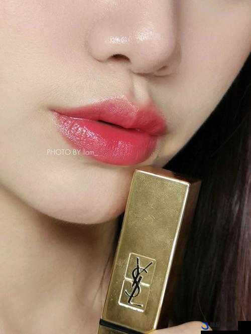 YSL 蜜桃色 6696：打造专属你的迷人魅力妆容