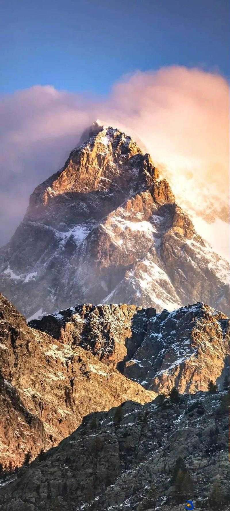 晃来晃去的巨峰：探索这座神秘山峰的壮丽景色与独特魅力