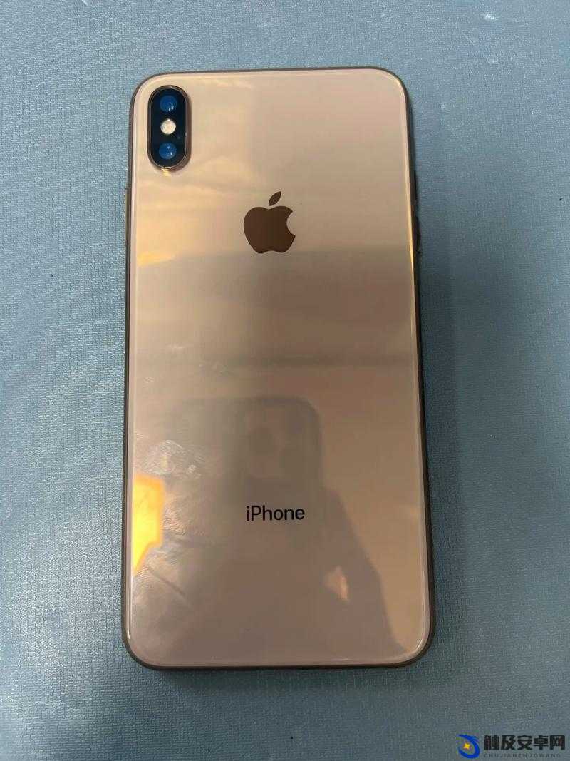 高清图：iPhone XS Max 远峰蓝，科技与时尚的完美融合